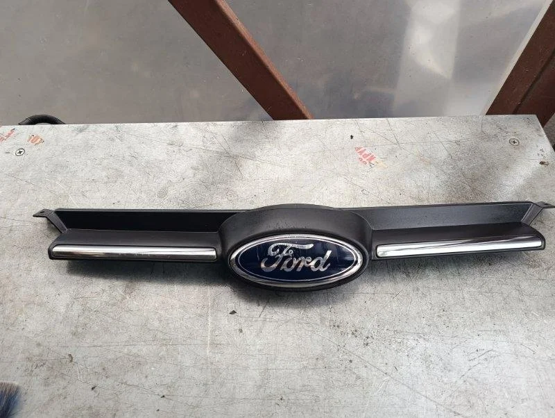 Решетка радиатора Ford Focus 3 2014