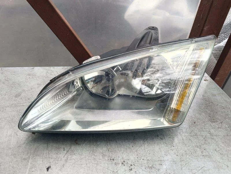 Фара ford Focus 2 2005-2008