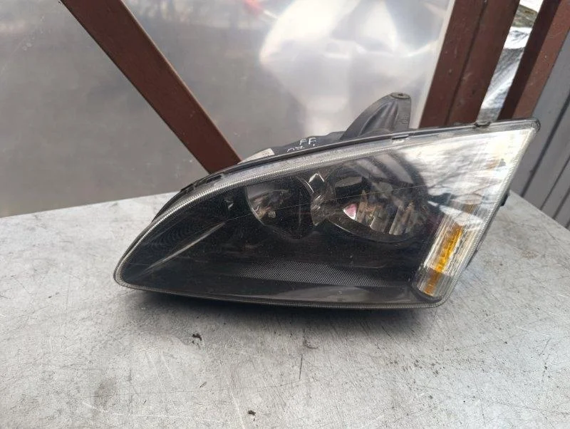 Фара ford Focus 2 2005-2008