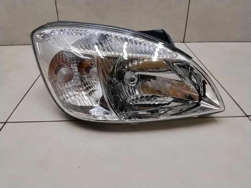 Фара правая Kia Rio 2 JB До 2009