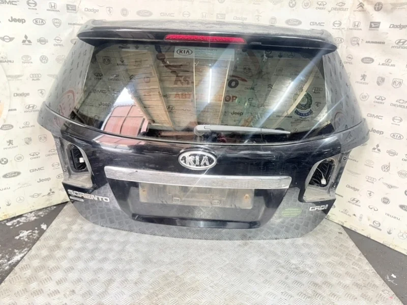Крышка багажника Kia Sorento 2 2010 737002P050 XM 2.2 D4HB
