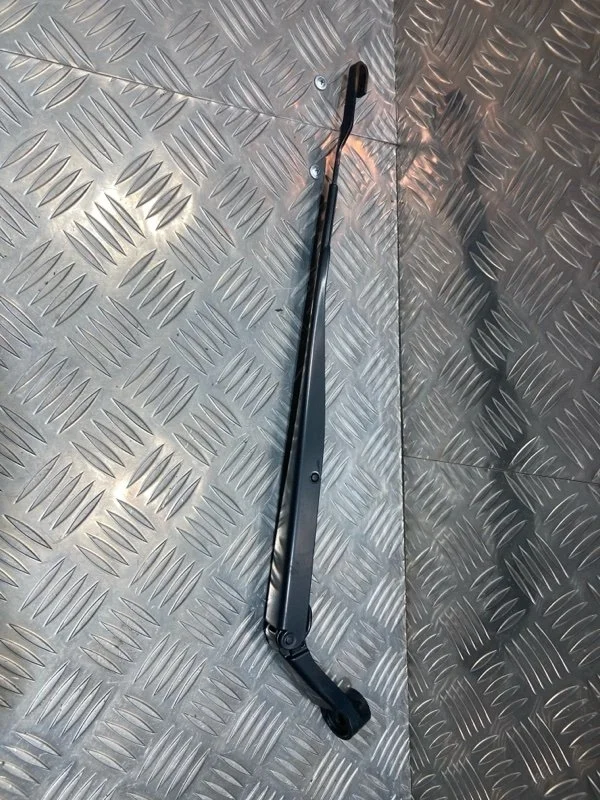 Поводок стеклоочистителя передний левый TOYOTA Land Cruiser 2015 8522160290 URJ200 1VD-FTV 4.5, передний левый