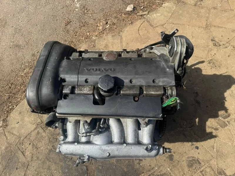 Двигатель Volvo S60 B5244T3 B5244T3