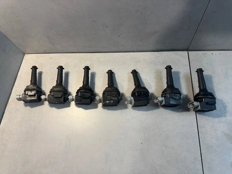 Катушка зажигания Volvo S40 30713417 B5244S5