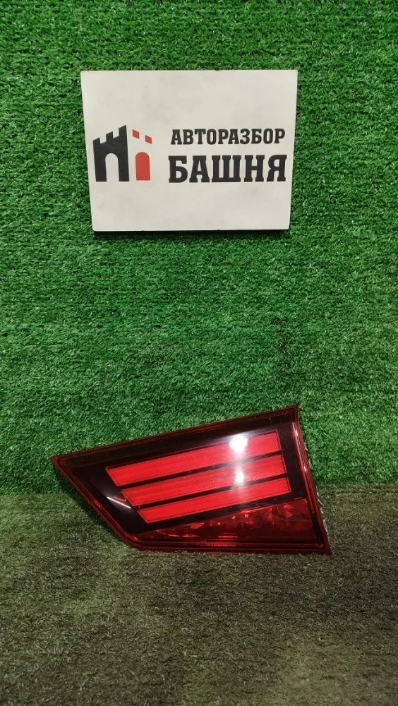 Фонарь внутренний Mitsubishi Outlander 2022 8331A200 GF 4J11, правый