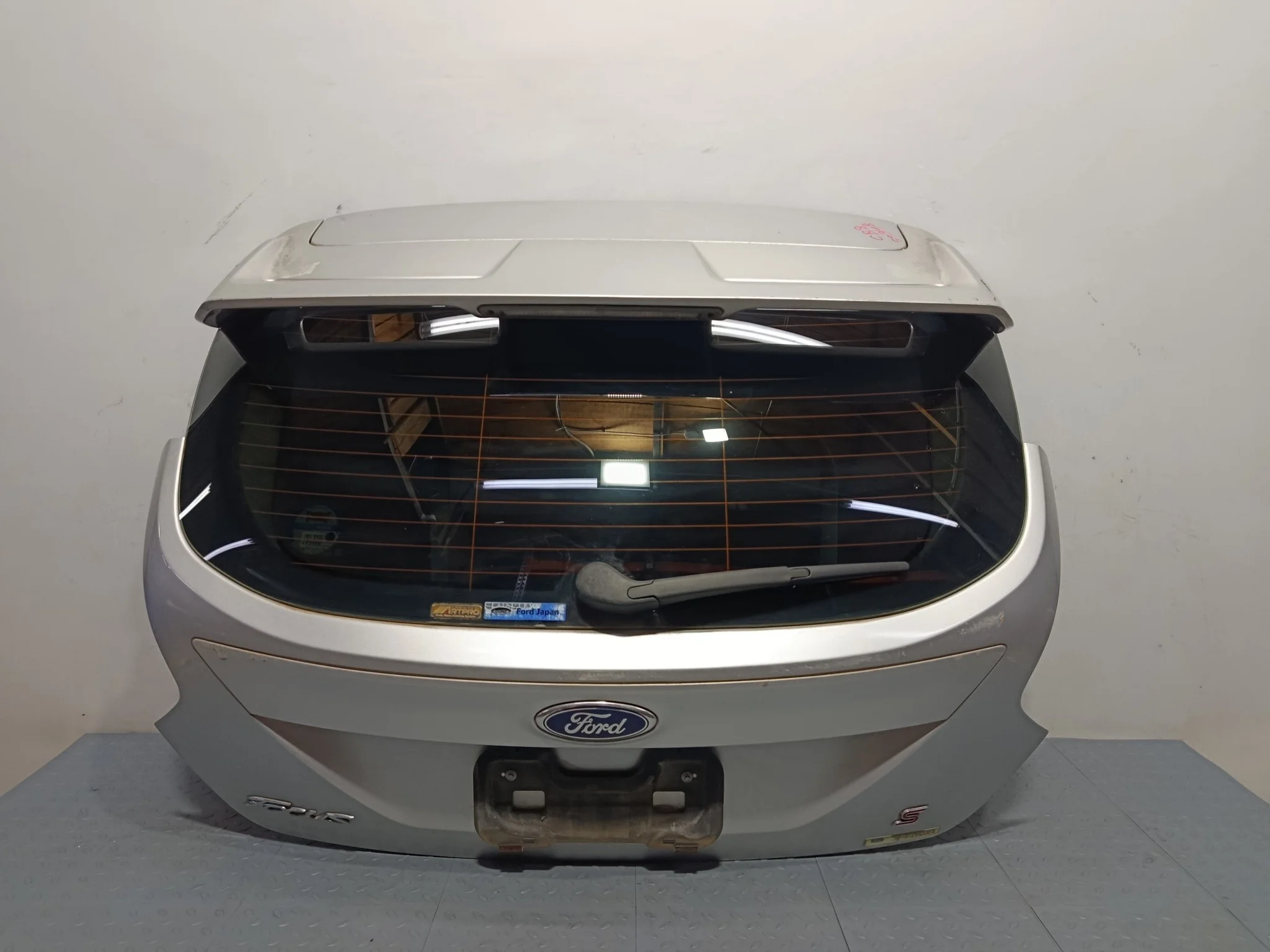 ДВЕРЬ ЗАДНЯЯ FORD FOCUS 1838957  серебро, ZJNC S3848