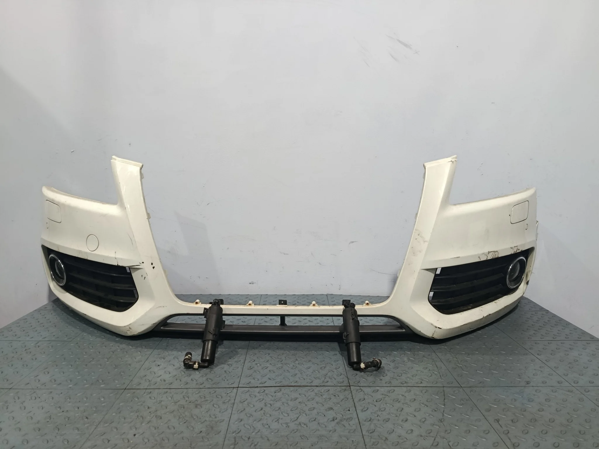 БАМПЕР AUDI A5 8T0807105C ПЕРЕДНИЙ  белый, LY9C KB864Z