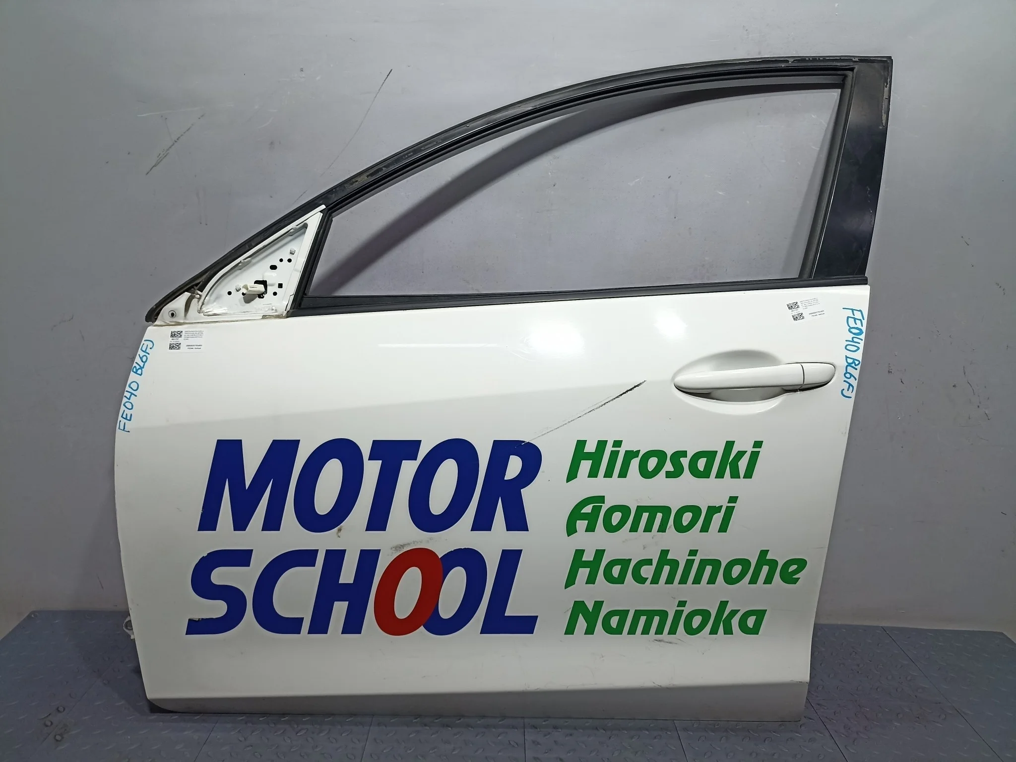 ДВЕРЬ MAZDA AXELA MAZDA3 BBY45902XF ПЕРЕДНЯЯ ЛЕВАЯ  белый FE040