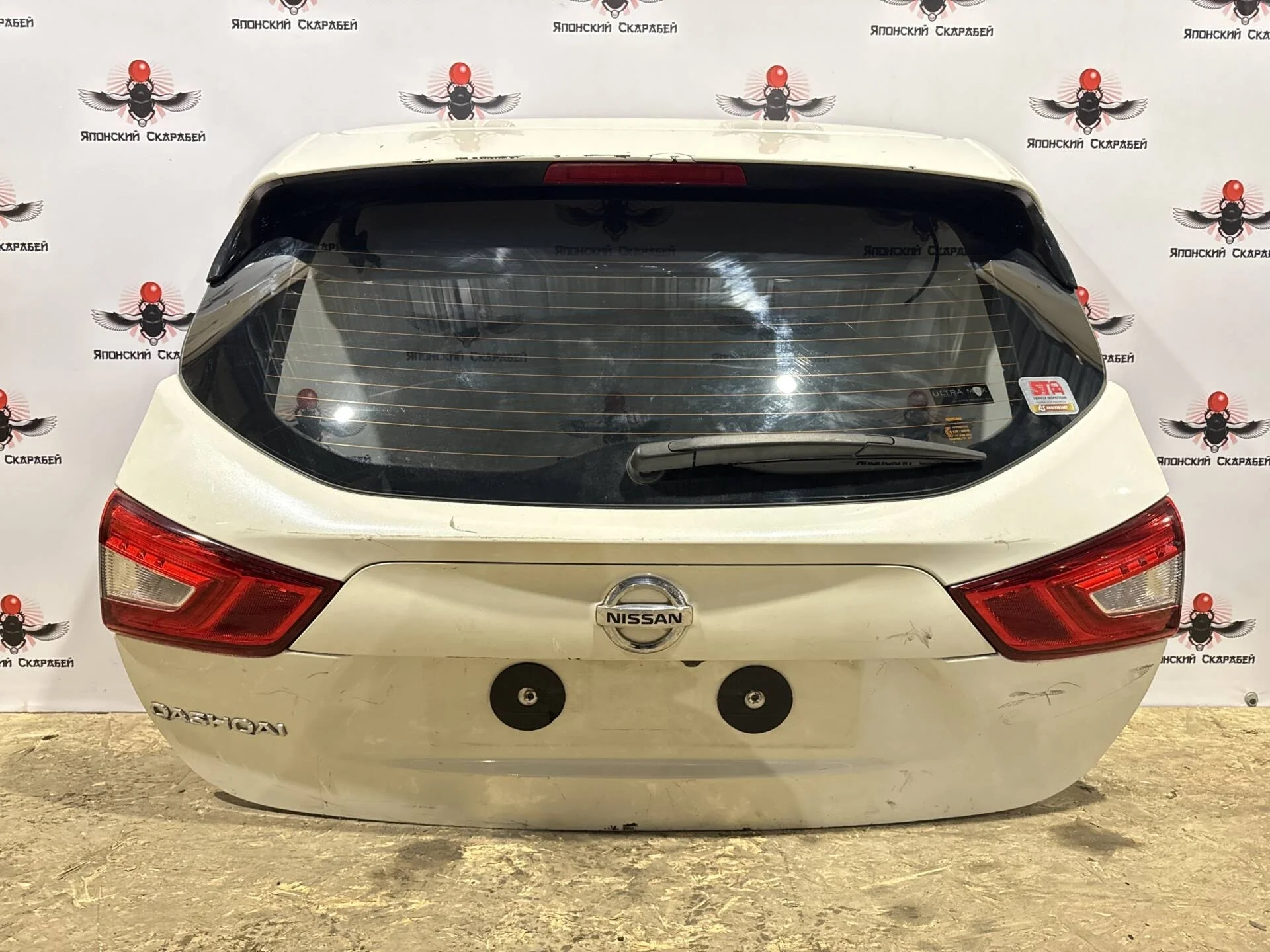 Крышка багажника Nissan Qashqai J11