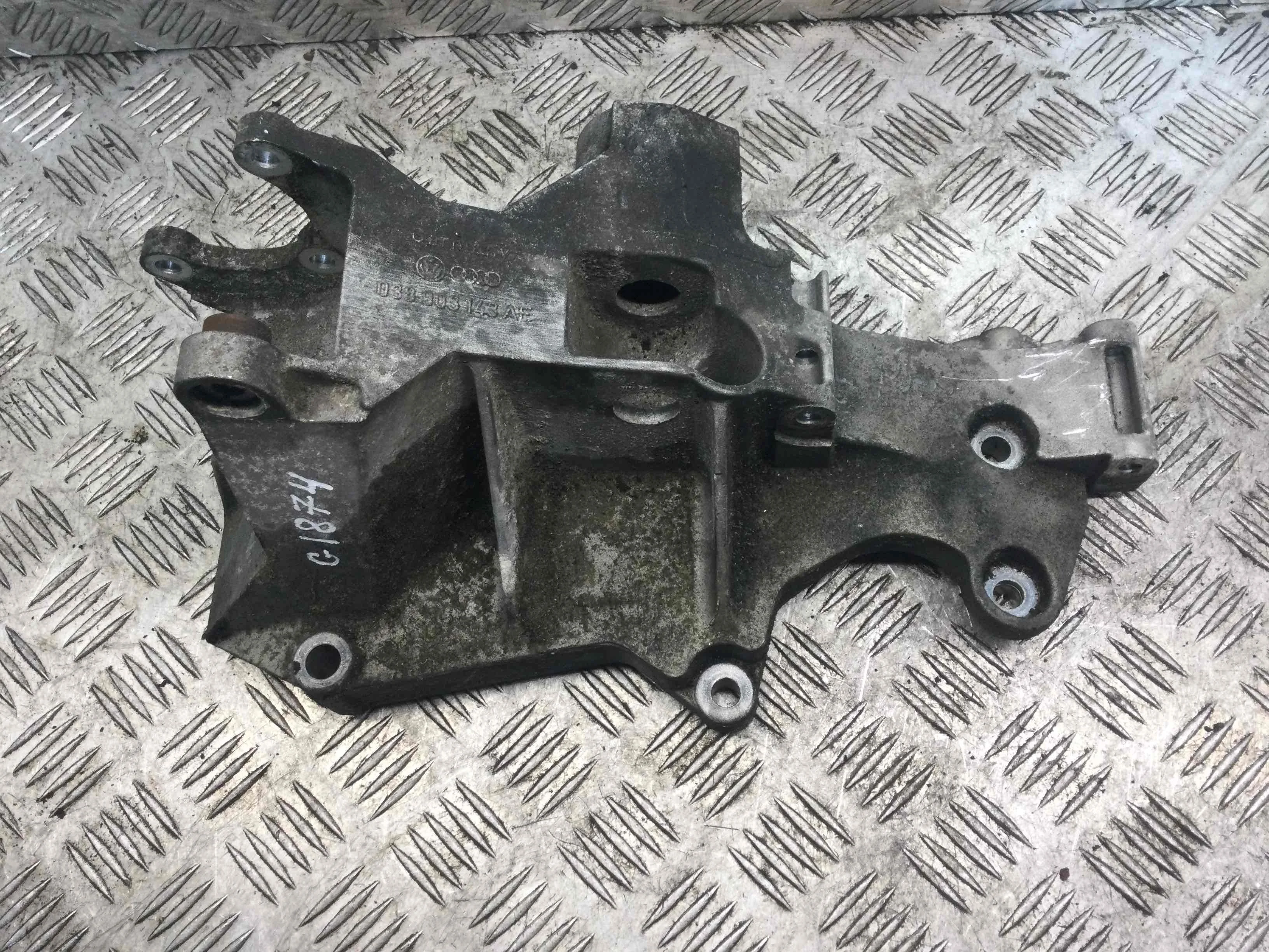Кронштейн генератора Audi A4 B5 [рестайлинг] (1999-2001) дизель 1.9 TDI Механика Седан