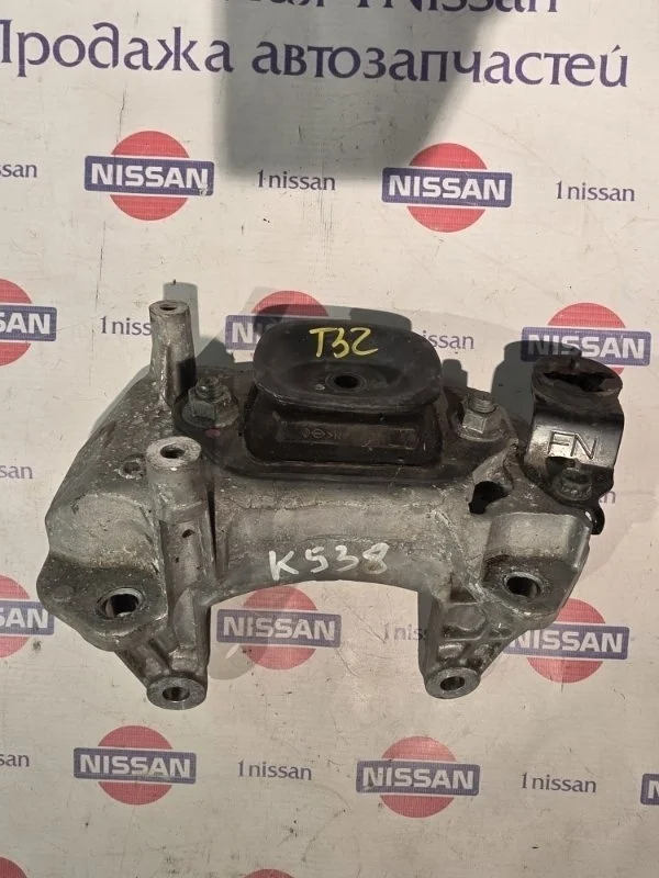 Кронштейн кузовной Nissan X Trail 2016 112544BB0A T32 R9M, передний