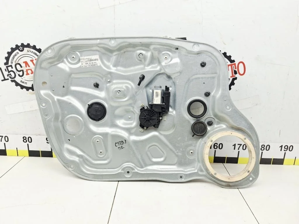 Стеклоподъемник передний левый Kia Ceed 1 2009