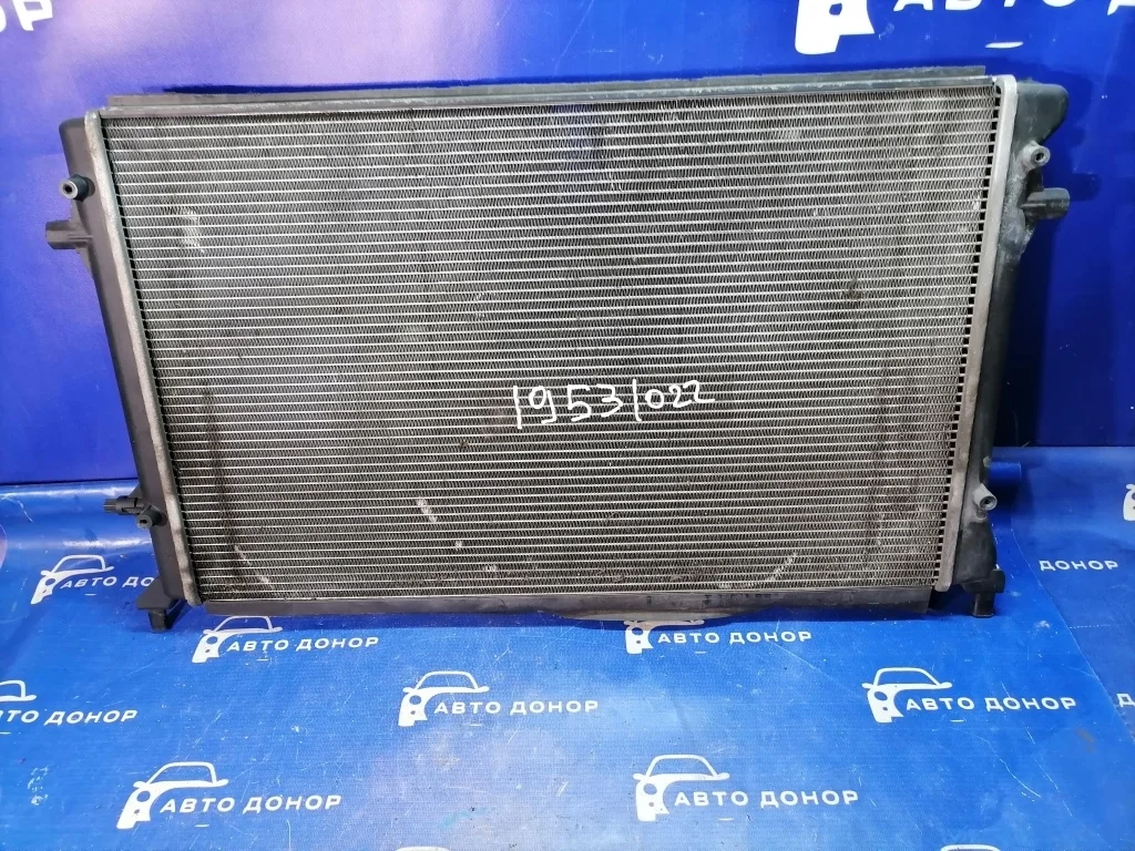радиатор охлаждения двигателя VOLKSWAGEN TOURAN 1T1 AXW,BLR,BLX,BVY - 1K0121251CJ