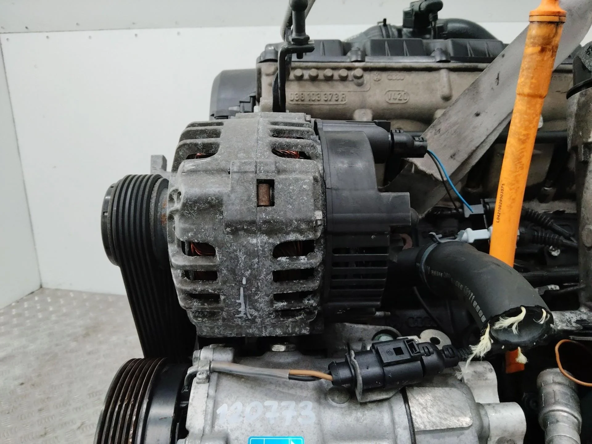 генератор Volkswagen Sharan  2004 ANU