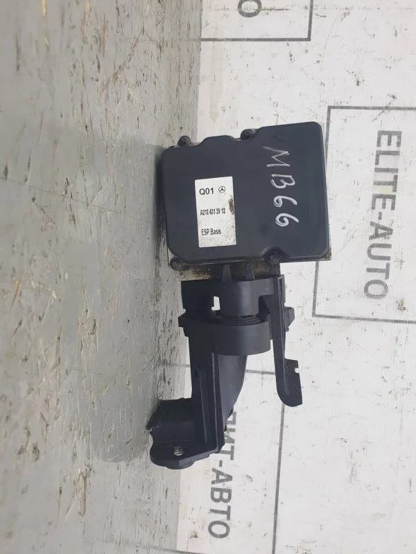 Блок ABS ESP Mercedes E 2012 A2124312912 W212 2.1D