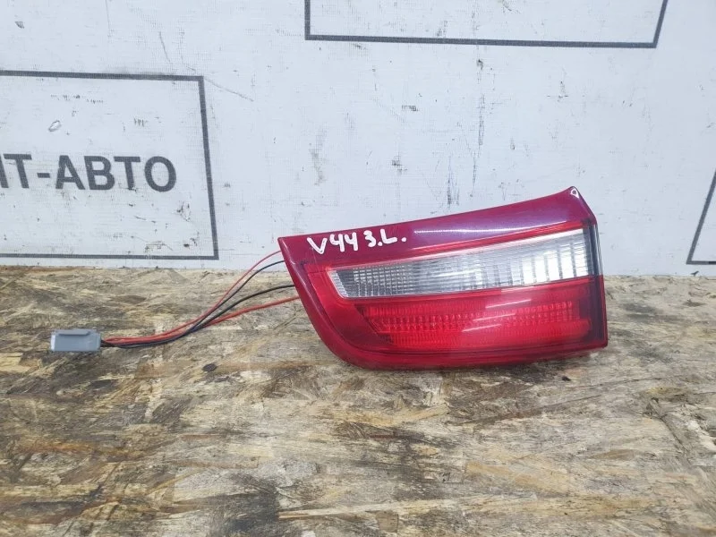 Фонарь внутренний Volvo S60 2011 30796271 2 1.6, левый