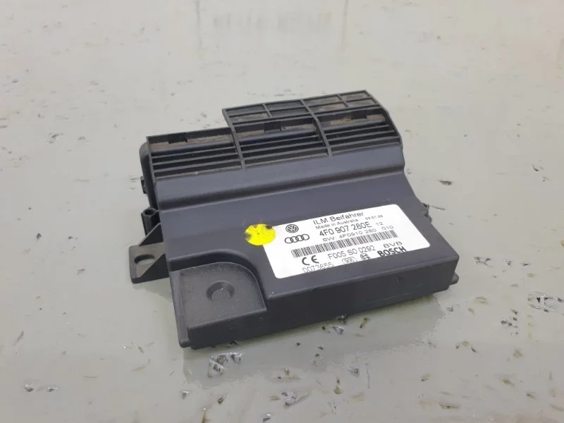 Блок бортовой сети Audi Q7 2007 4F0907280E 4LB 4.2