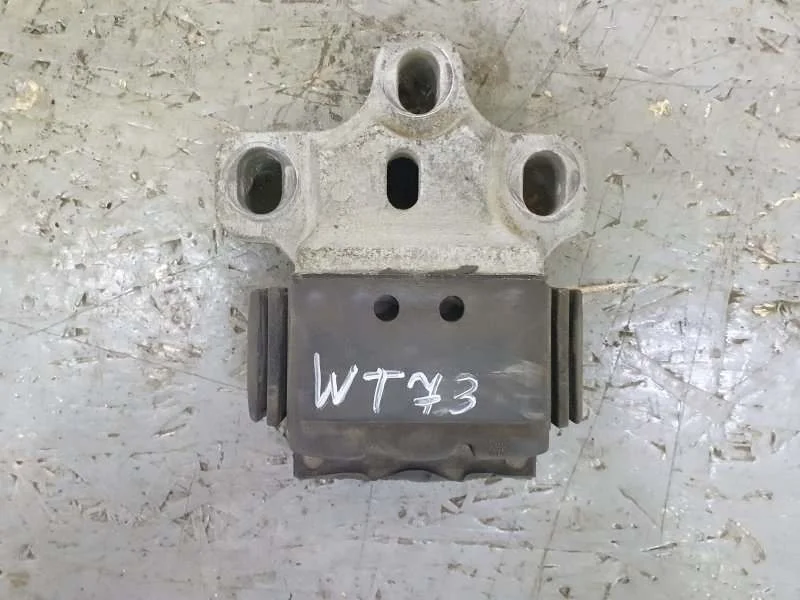 Подушка двигателя VW Touran 2005 1K0199555Q 1 2.0TDI