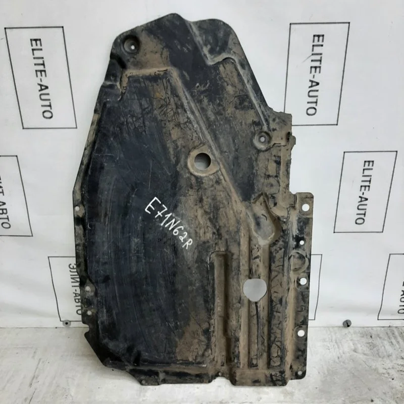 Защита днища кузова BMW X6 2009 51757158406 E71 4.4, задняя правая