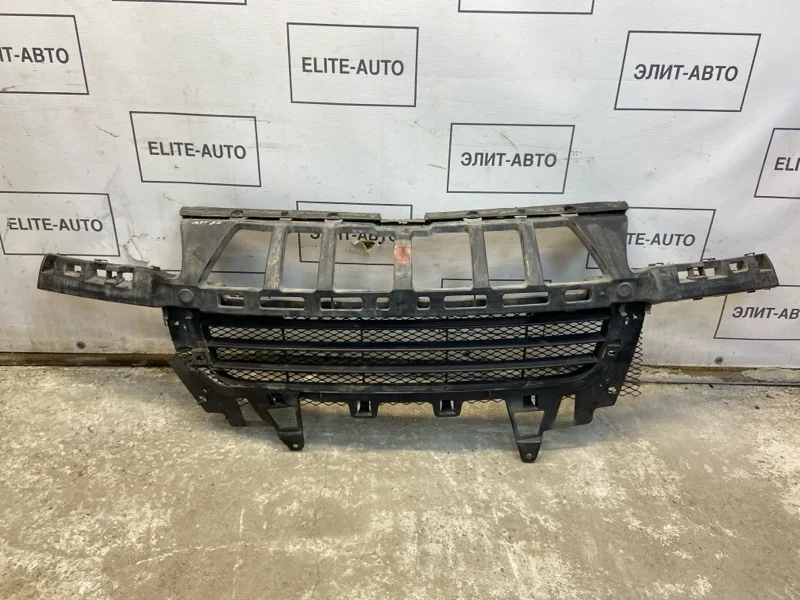 Решетка бампера центральная Porsche Cayenne 2008 7L5807683 957 4.8