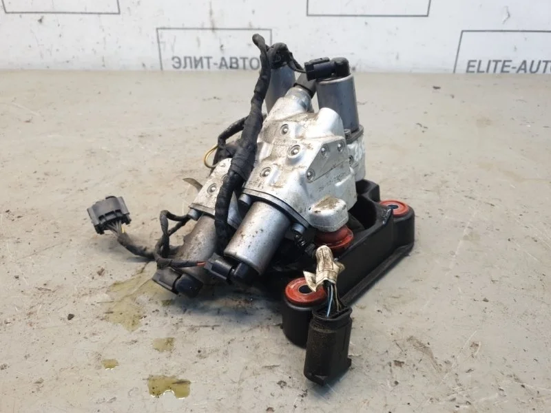 Блок клапанов подвески BMW 7 2013 6775258 F01 4.4
