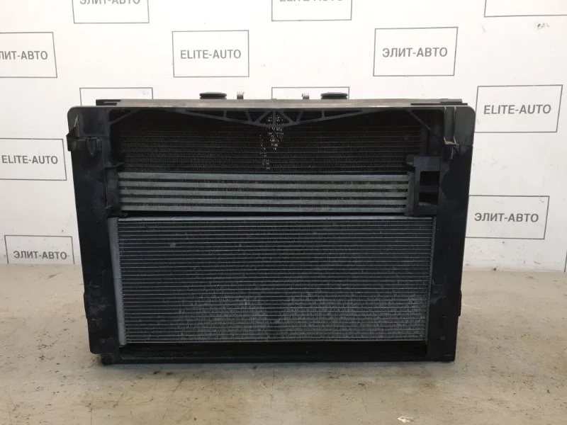 Кассета радиаторов BMW 7 2013 757539512 F01 4.4