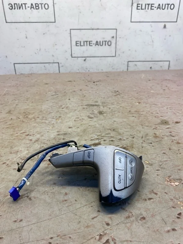 Кнопки на руль Toyota Camry 2007 8425033010 V40 3.5