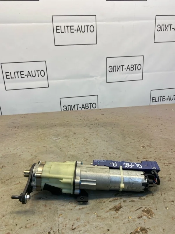 Механизм открывания крышки багажника Audi Q5 2010 8R0827852B 8R 2.0, правый