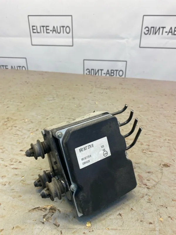 Блок ABS Audi Q5 2010 8R0614517AG 8R 2.0