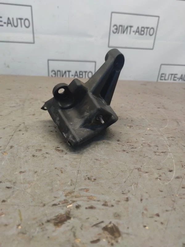 Кронштейн Peugeot 3008 2012 9683342880 1.6, задний левый