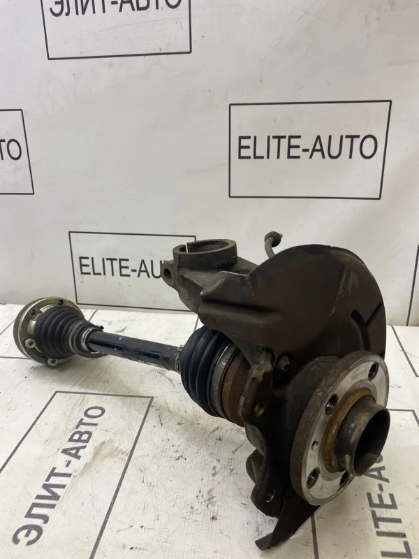 Кулак привод Audi A1 2012 6R0407762B 8X, передний правый