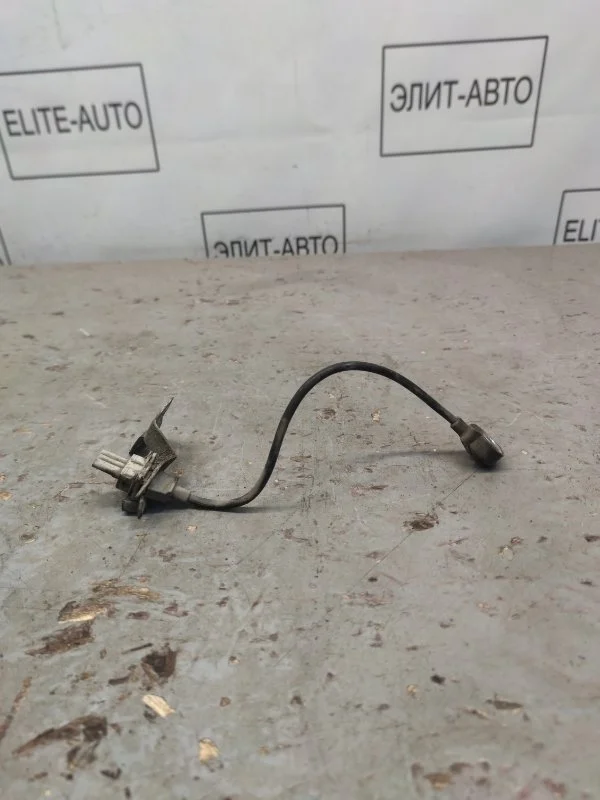 Датчик детонации Chevrolet Cruze 2011 55567128 1.6
