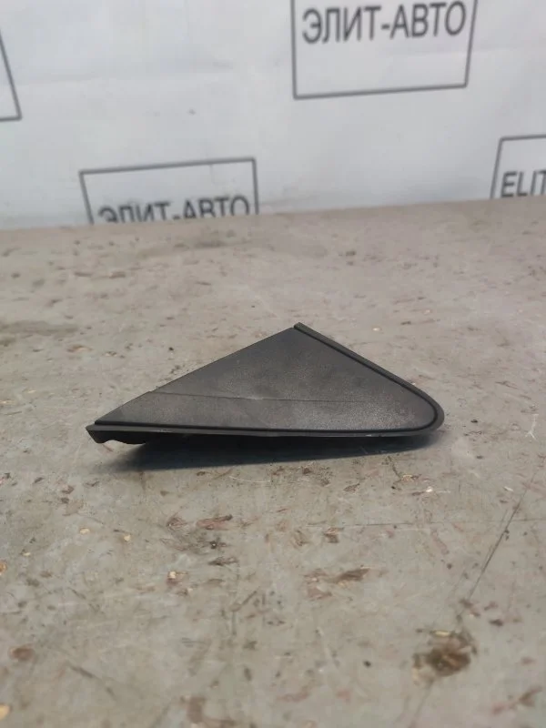 Уголок накладка двери Chevrolet Cruze 2011 95486483 1.6, передний левый
