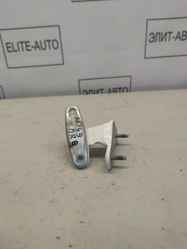 Петля двери Mercedes GL 2014 A1667200237 X166 4.7, передняя правая