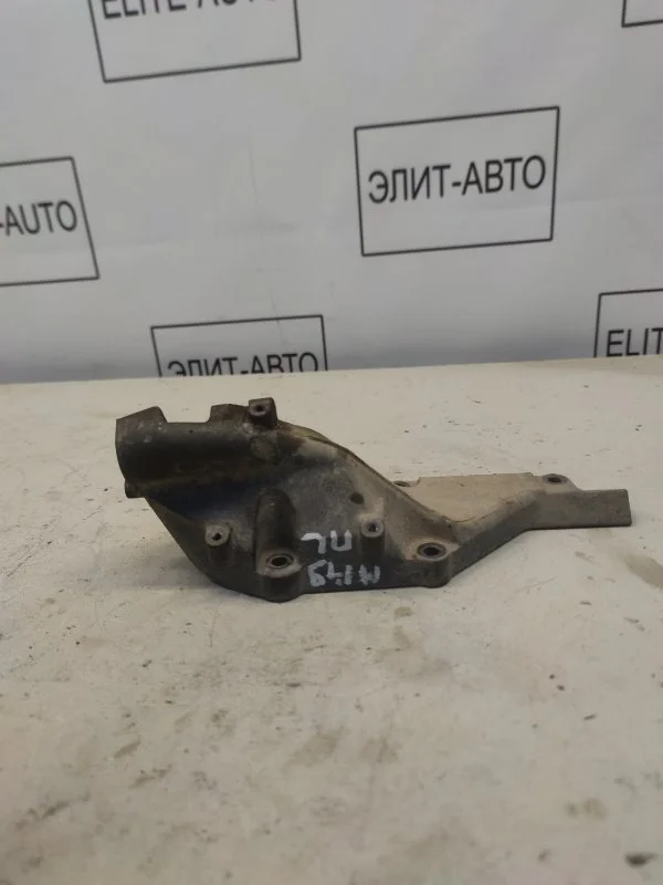 Кронштейн двигателя Mercedes GL 2014 A2782236704 X166 4.7, левый