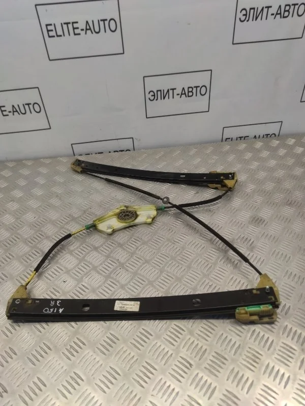 Стеклоподъемник Audi A8 2012 4H0839462B D4 3.0, задний правый