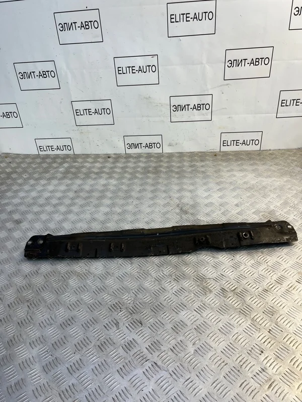 Балка под радиатор VW Touareg 2009 7L0805551A 3.0D