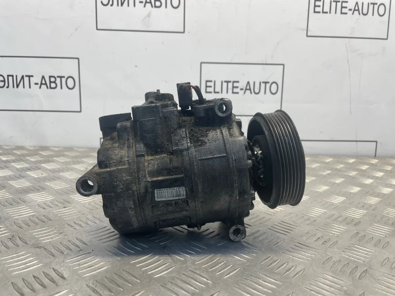 Компрессор кондиционера VW Touareg 2009 7L6820803T 3.0D