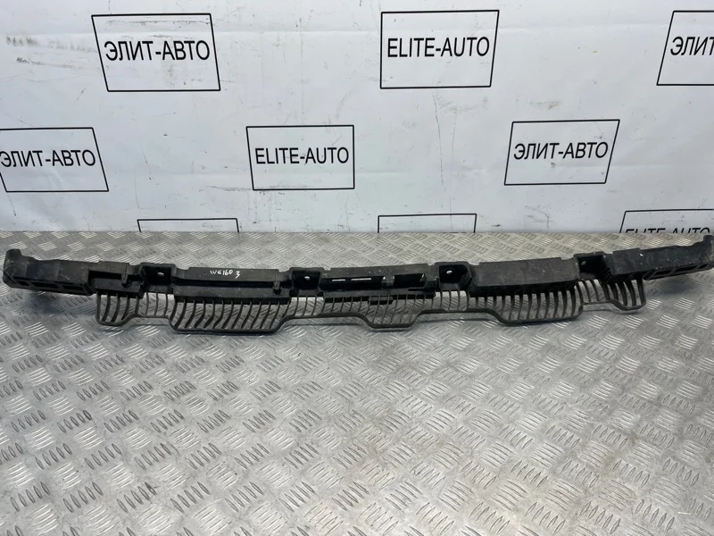 Кронштейн бампера VW Golf 2013 5G6807863A 7 1.2, задний