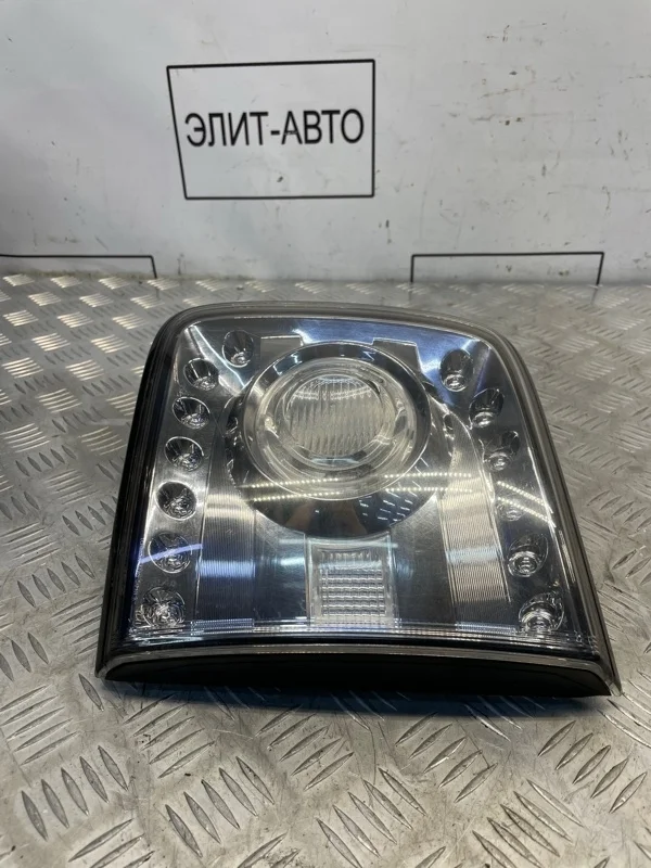 Фонарь внутренний Nissan Patrol 2010 265501LB1A Y62 5.6, правый