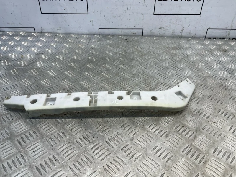 Кронштейн бампера Nissan Patrol 2010 852211LA0A Y62 5.6, задний левый