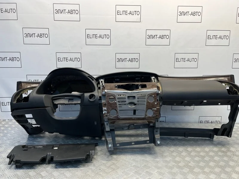 Торпедо Nissan Patrol 2010 682001LA0B Y62 5.6