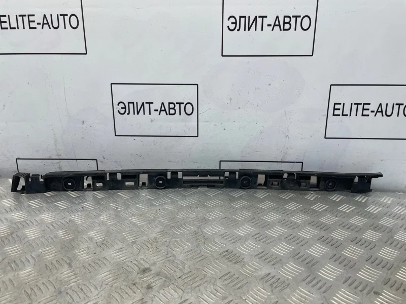 Кронштейн бампера VW Jetta 2014 5C6807863 6 1.6, задний