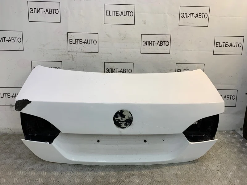 Крышка багажника VW Jetta 2014 5C6827025A 6 1.6