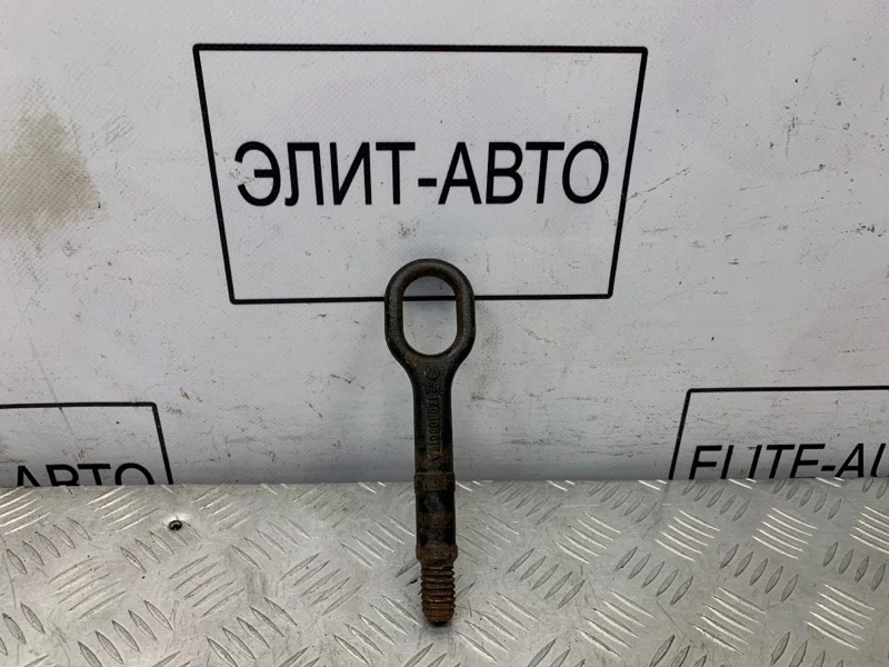 Крюк буксировочный VW Jetta 2014 1T0805615A 6 1.6