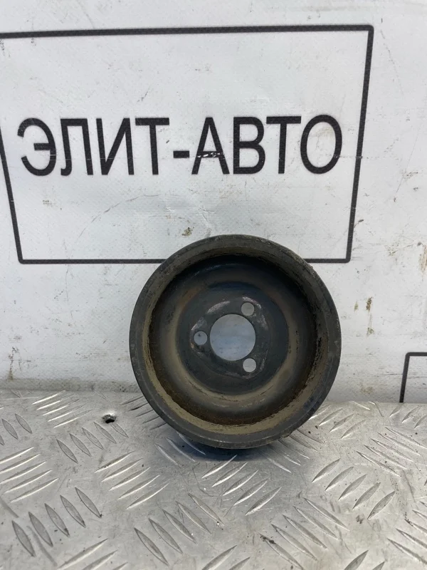 Шкив помпы VW Jetta 2014 03D121028B 6 1.6