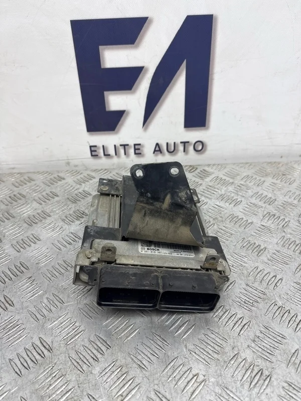 Блок управления двигателем VW Touareg 2011 7P0907401G NF 3.0D