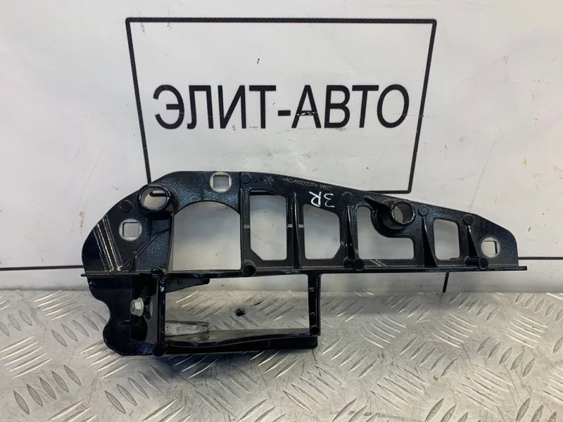 Кронштейн крепление Mercedes E 2018 A2138851065 W213 2.0, задний правый