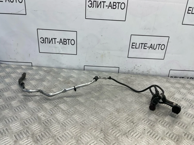 Трубка охлаждения Mercedes E 2018 A2135010801 W213 2.0