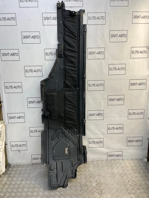Защита днища Mercedes E 2018 A2136806207 W213 2.0, правая